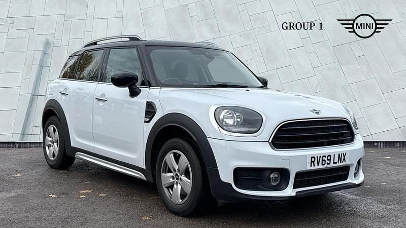 White Used 2019 Mini Cooper Countryman Classic SUV | £15,750 (Good price) - Image 1/4