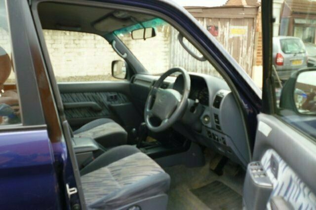 Used Toyota Land Cruiser 161 HP (118 kW) 2003 SUV