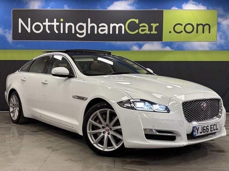 Used Jaguar XJ Luxury 300 HP (220 kW) 2016 White Sedan