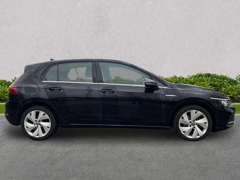 Used VW Golf VII Style 115 HP (84 kW) 2021 Black Hatchback
