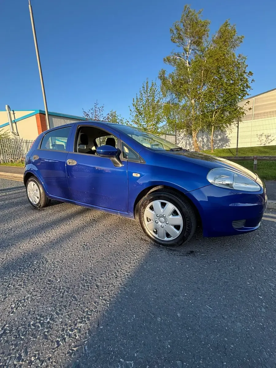 Używany Fiat Grande Punto Active 2009 Niebieski Hatchback