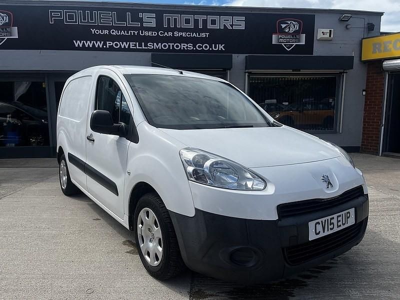 White Used 2015 Peugeot Partner Van | £2,995 (Good price) - Image 1/4