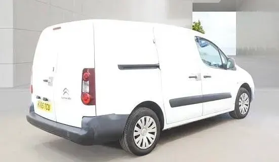 Used Citroën Berlingo 90 HP (66 kW) 2015 White MPV