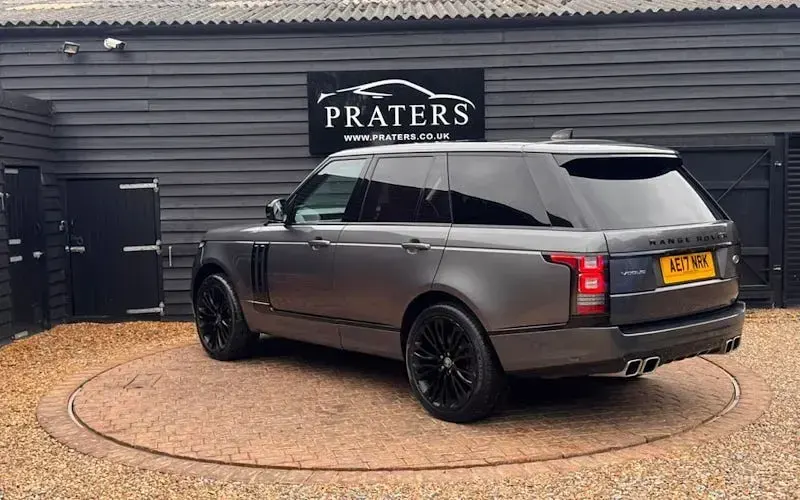 Used Land Rover Range Rover Vogue 306 HP (225 kW) 2017 Grey SUV