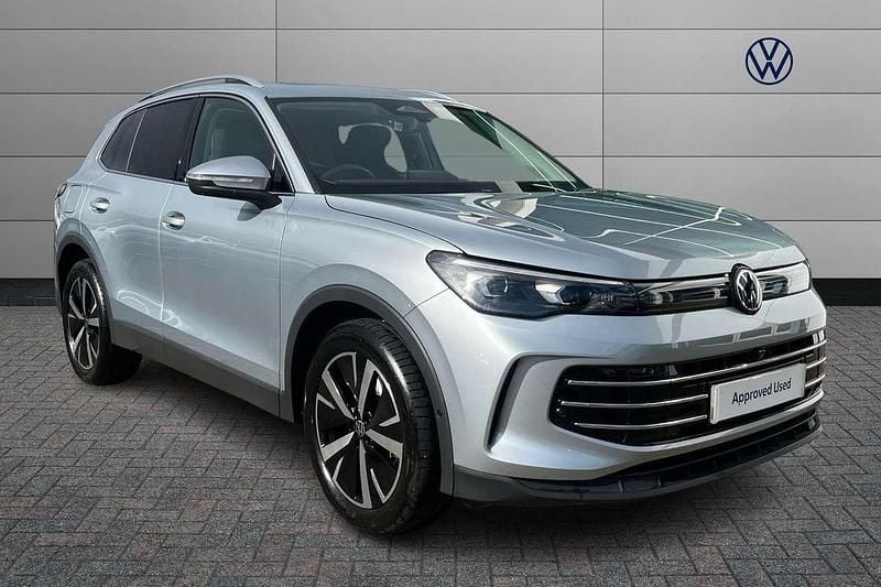 Silver Used 2024 VW Tiguan Elegance SUV | £33,570 (Expensive) - Image 1/4