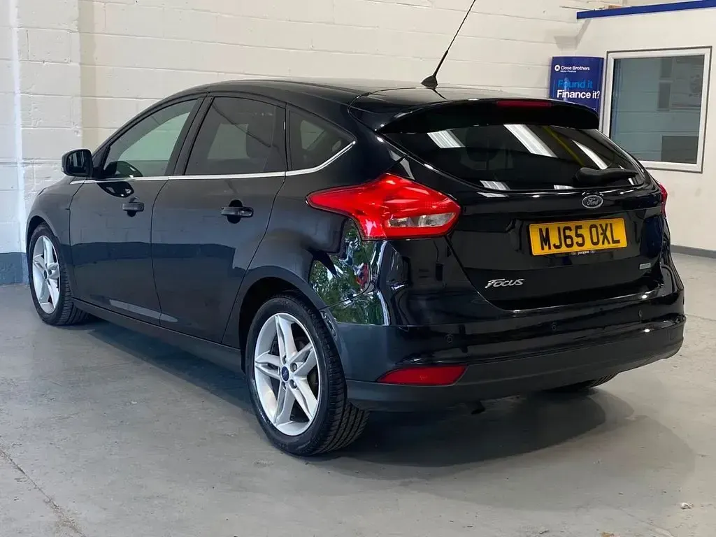 Used Ford Focus Titanium 125 HP (91 kW) 2015 Black Hatchback