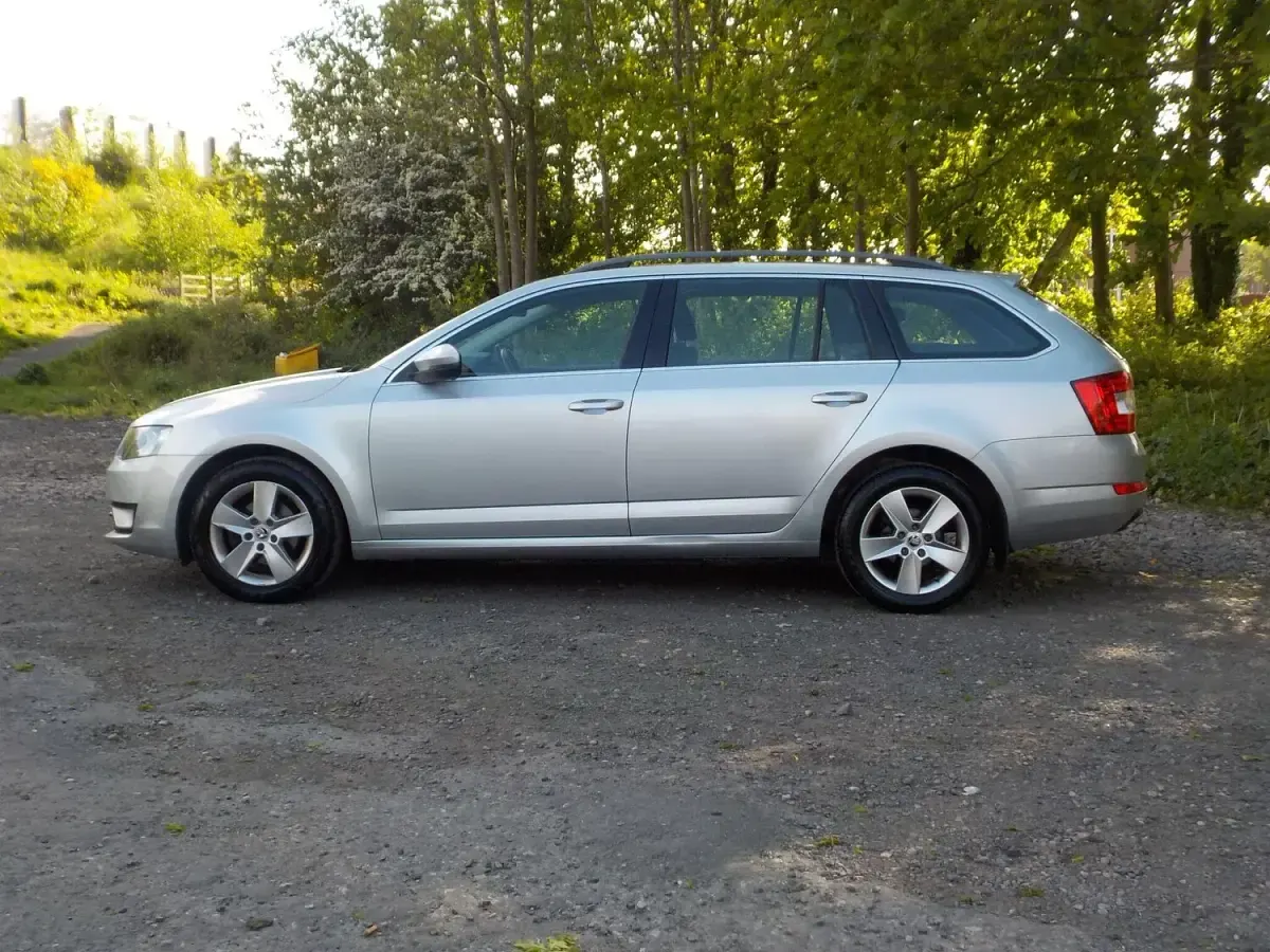 Used Skoda Octavia SE Technology 110 HP (80 kW) 2016 Silver Estate