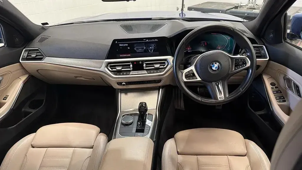 Used BMW 318 M Sport 148 HP (108 kW) 2020 Blue Estate