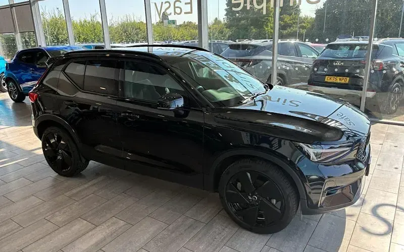 Used Volvo XC40 Ultra 163 HP (119 kW) 2025 Black SUV