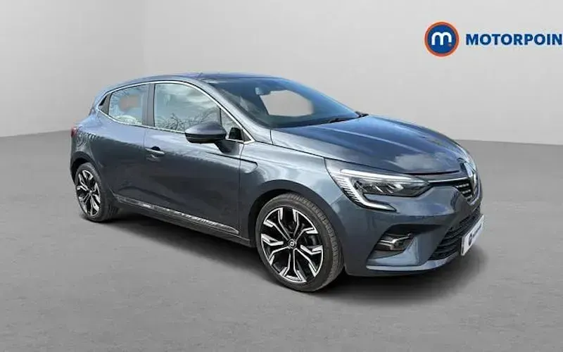 Używany Renault Clio V SE 90 KM (66 kW) 2022 Hatchback