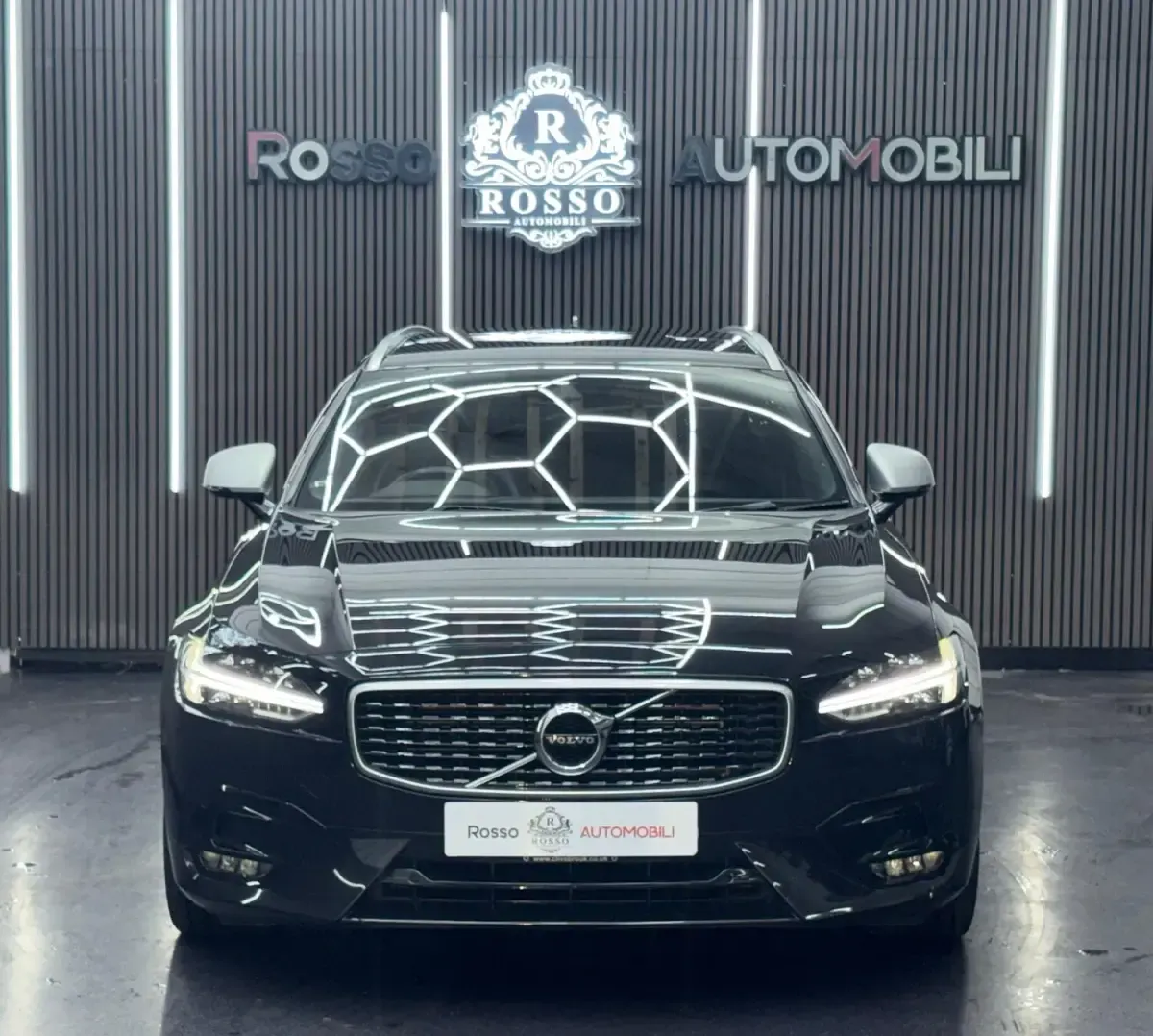 Used Volvo V90 R-Design 2017 Black Estate