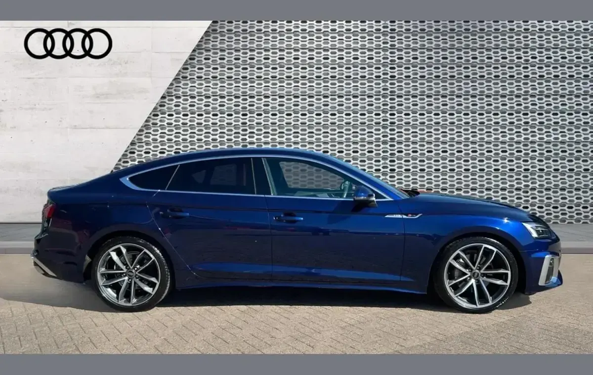 Used Audi A5 S-Line 200 HP (147 kW) 2024 Blue Hatchback