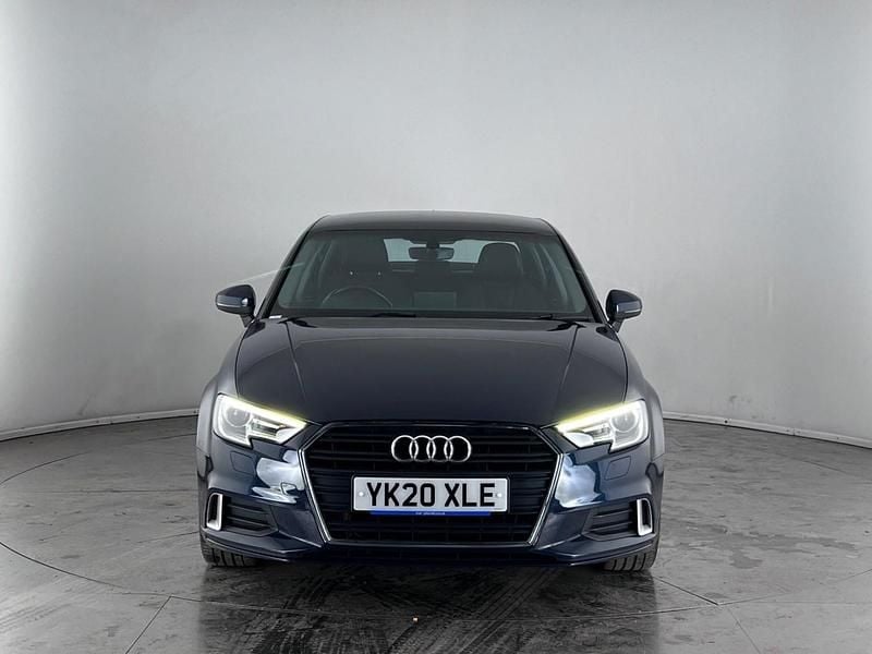 Begagnad Audi A3 Sport 2020 Blå Sedan