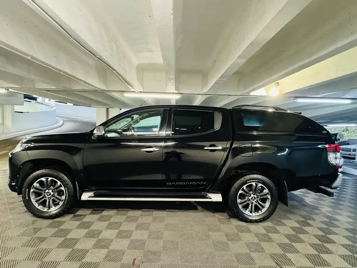 Used Mitsubishi L200 150 HP (110 kW) 2020 Black Pickup