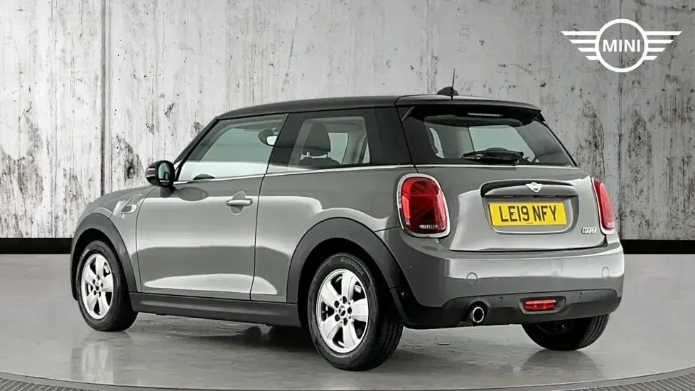 Used Mini Cooper Classic 134 HP (98 kW) 2019 Grey Hatchback