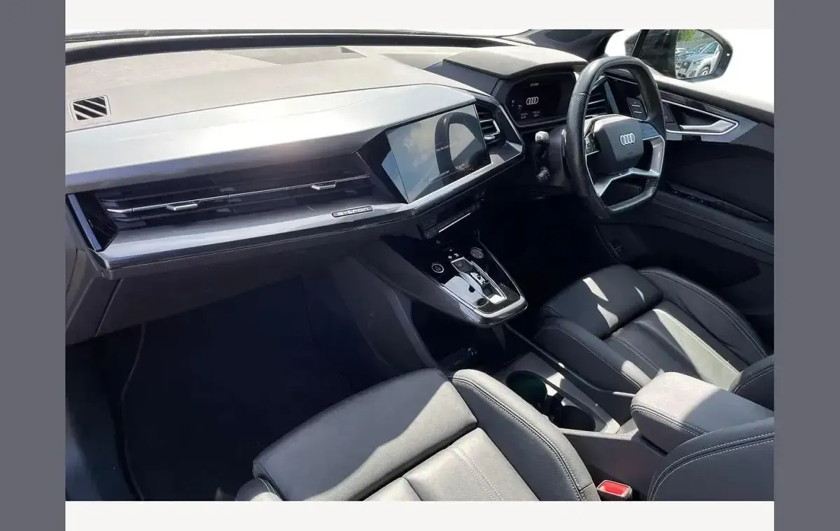 Used Audi Q4 e-tron Comfort 150 kW (204 HP) 2022 Black SUV