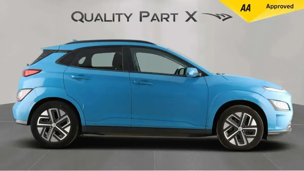 Gebraucht Hyundai Kona Premium 100 kW (136 PS) 2023 Blau SUV
