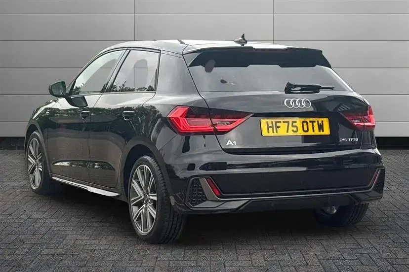 Usado Audi A1 S-Line 95 HP (69 kW) 2025 Preto SUV
