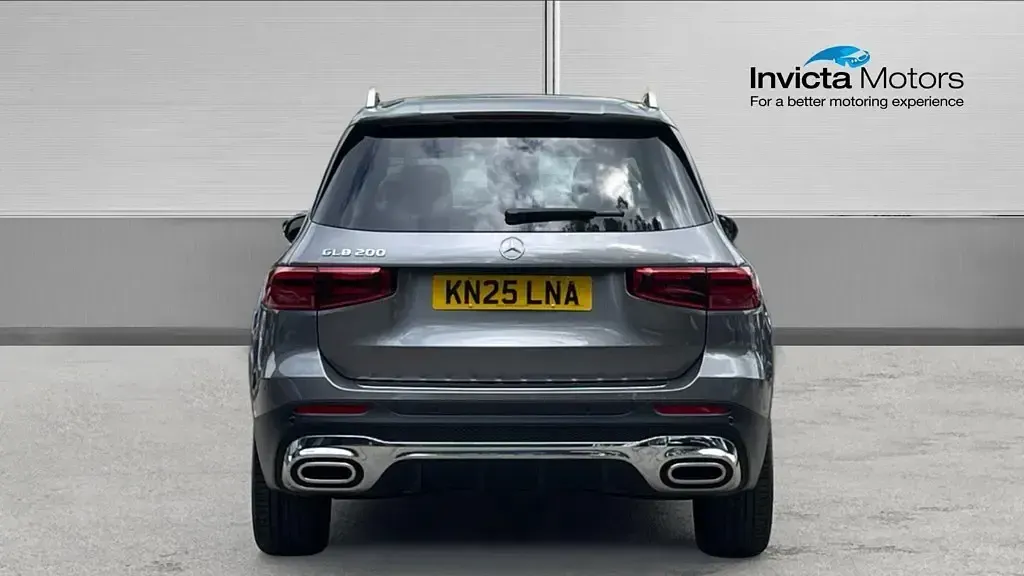 Begagnad Mercedes GLB200 Executive 163 HK (119 kW) 2025 Grå SUV