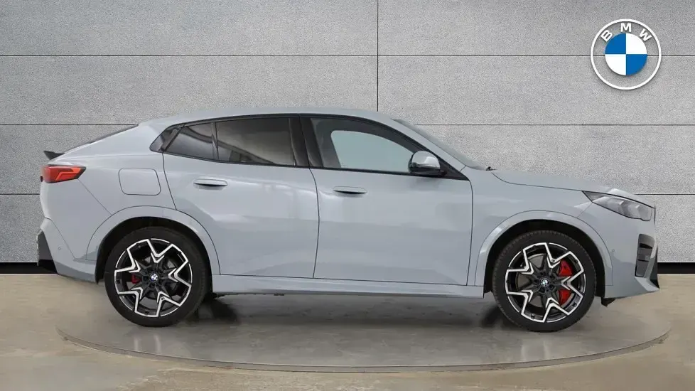 Usado BMW X2 M Sport 168 CV (123 kW) 2025 Gris SUV