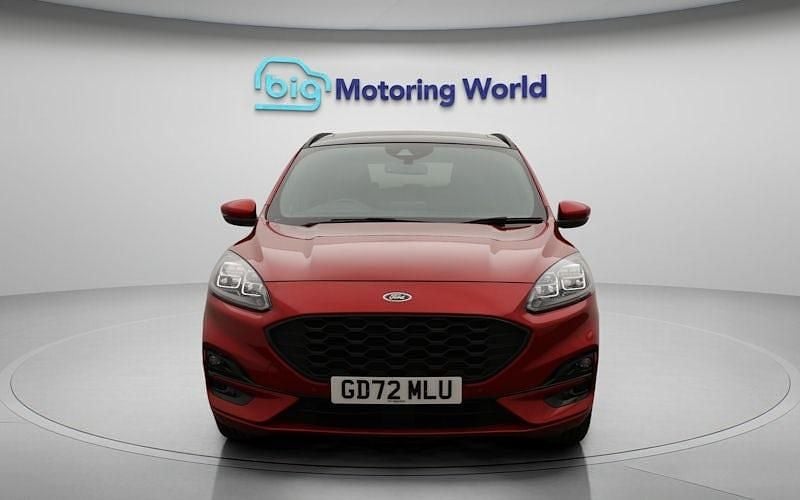 Usado Ford Kuga ST-Line X 190 HP (139 kW) 2023 SUV