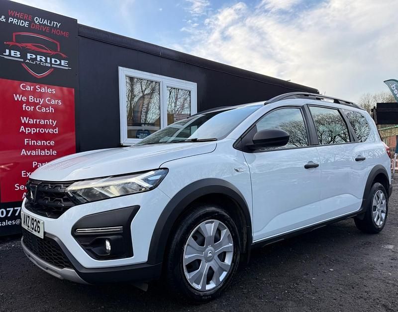 White Used 2022 Dacia Jogger Essentiel MPV | £11,150 (Expensive) - Image 1/4