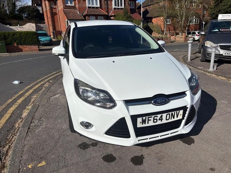 Used Ford Focus Titanium 115 HP (84 kW) 2014 White Hatchback