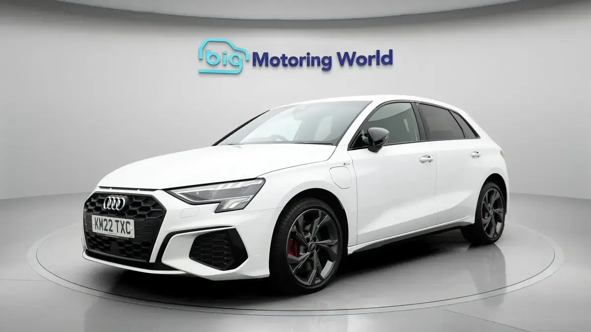 Used Audi A3 Sportback e-tron Competition 241 HP (177 kW) 2022 Hatchback
