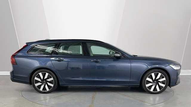 Used Volvo V90 Plus 345 HP (253 kW) 2025 Blue Estate