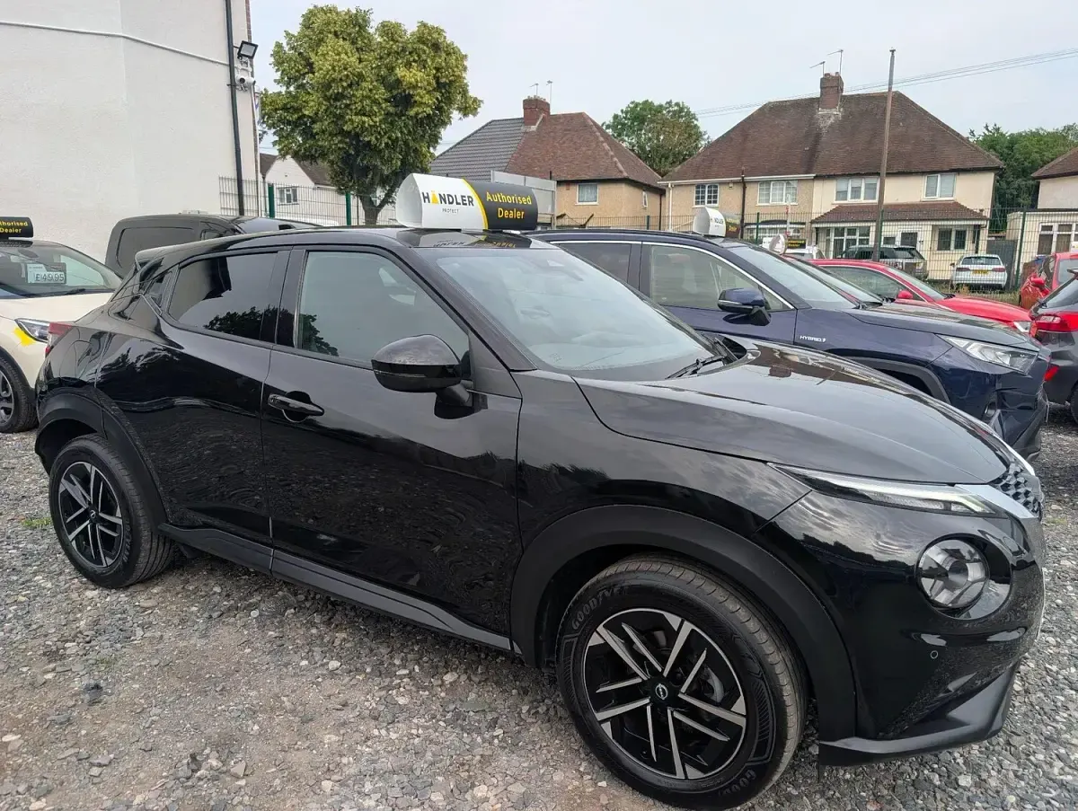 Used Nissan Juke N-Connecta 143 HP (105 kW) 2025 Black SUV
