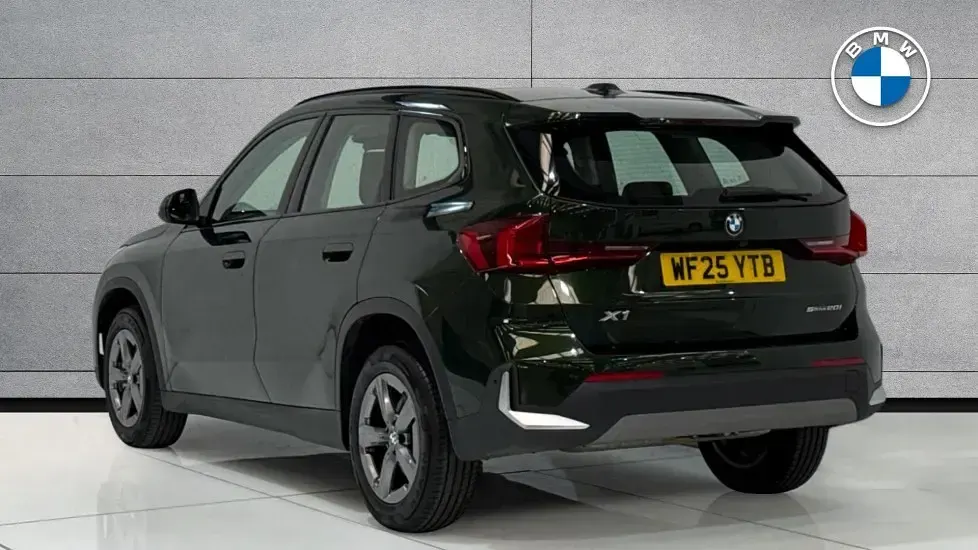Gebraucht BMW X1 Sport Line 168 PS (123 kW) 2025 Grün SUV
