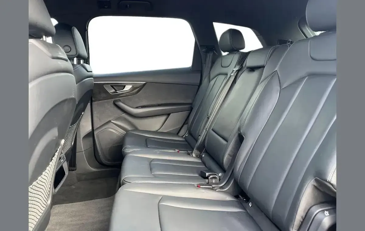 Used Audi Q7 Black Edition 281 HP (206 kW) 2022 Grey SUV