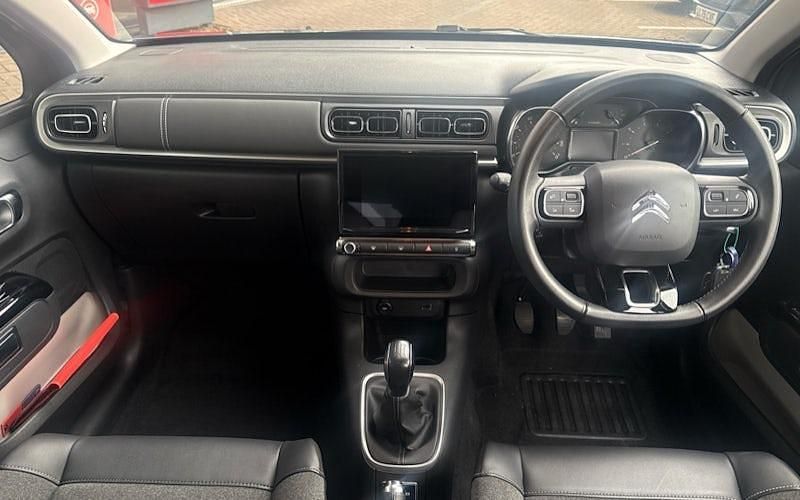 Used Citroën C3 PureTech 83 HP (61 kW) 2022 Red Hatchback