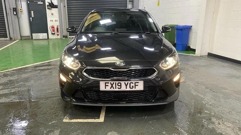 Used Kia Ceed 118 HP (86 kW) 2019 Black Hatchback