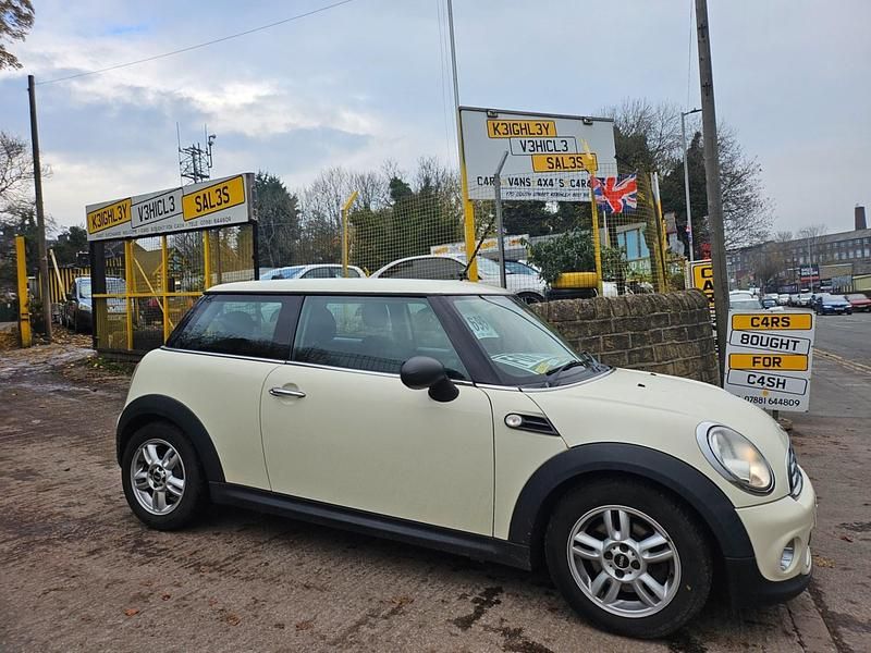 White Used 2013 Mini One D Hatch Hatchback | £2,695 (Fair price) - Image 1/4