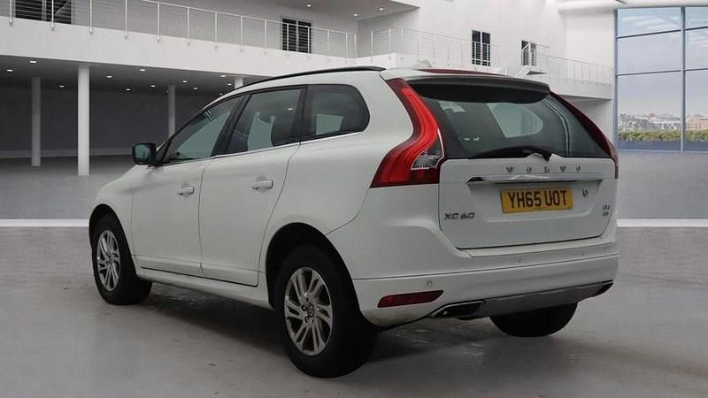 Used Volvo XC60 SE 190 HP (139 kW) 2015 White SUV