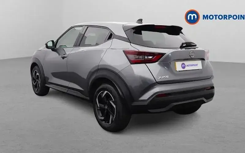 Used Nissan Juke N-Connecta 114 HP (83 kW) 2023 Grey SUV