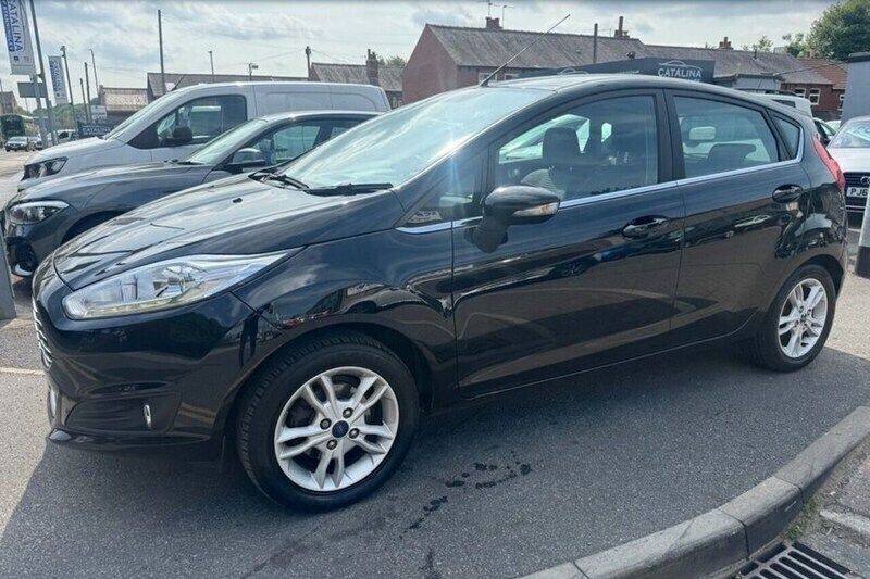 Black Used 2015 Ford Fiesta Zetec Hatchback | £5,000 (Fair price) - Image 1/1