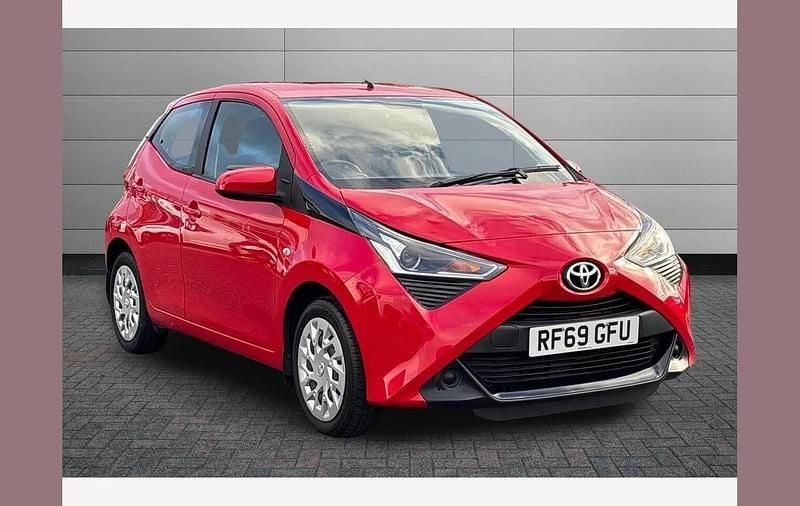 Red Used 2020 Toyota Aygo X-play Hatchback | £8,901 (Fair price) - Image 1/3