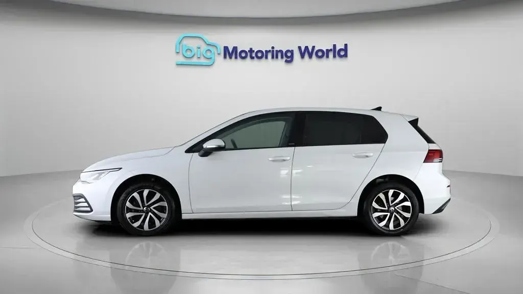 Used VW Golf VII Active 110 HP (80 kW) 2021 White Hatchback