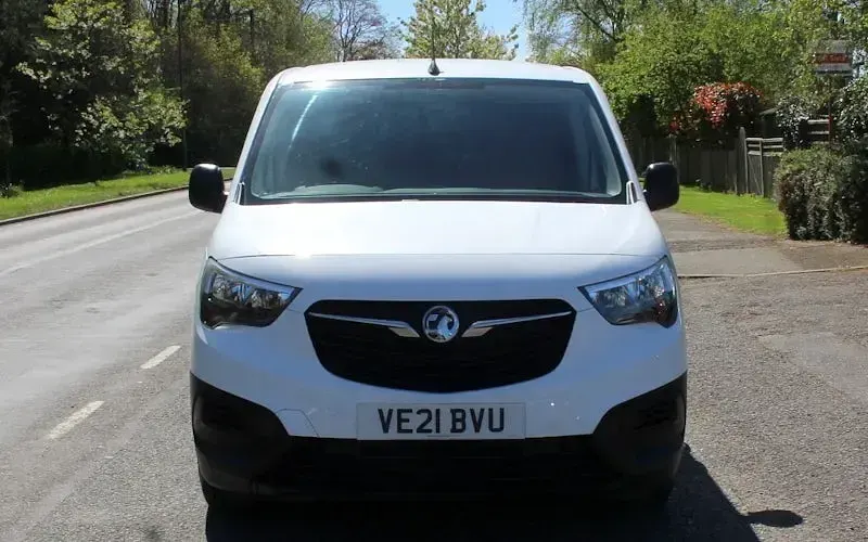 Usado Vauxhall Combo Edition 101 CV (74 kW) 2021 Blanco Monovolumen