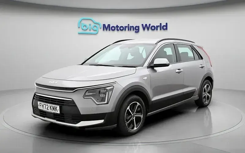 Używany Kia Niro 141 KM (103 kW) 2023 Szary SUV