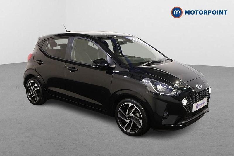 Black Used 2022 Hyundai i10 Premium Hatchback | £14,399 (A bit pricey) - Image 1/4