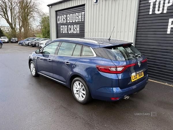 Used Renault Mégane GrandTour Dynamique 110 HP (80 kW) 2017 Blue Estate
