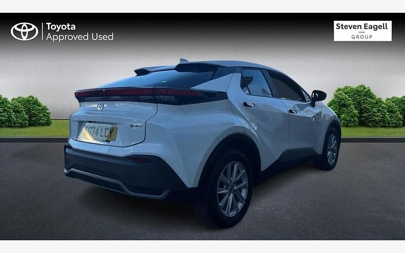 Used Toyota C-HR 140 HP (102 kW) 2026 SUV