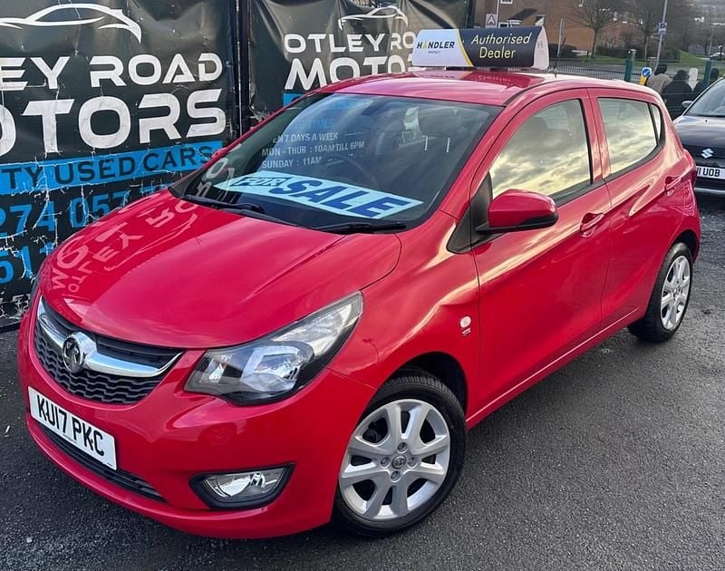 Used Vauxhall Viva 75 HP (55 kW) 2017 Red Hatchback