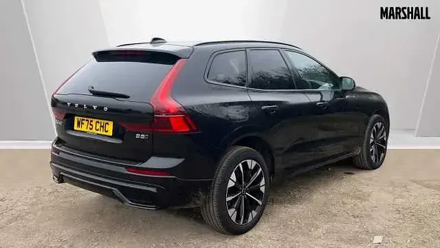 Usado Volvo XC60 Ultra 250 HP (183 kW) 2025 Preto SUV