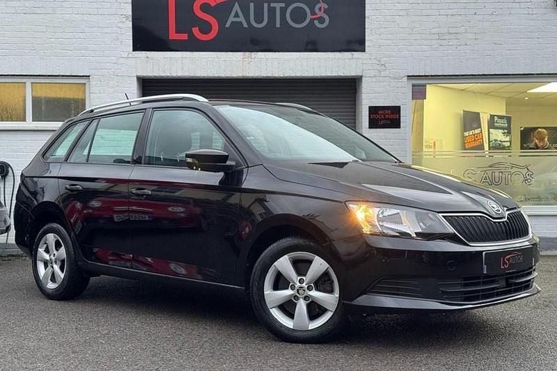 Black Used 2015 Skoda Fabia SE Estate | £9,995 (Fair price) - Image 1/1