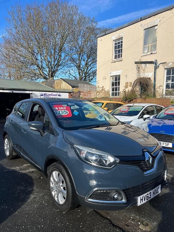 Used Renault Captur Expression+ 90 HP (66 kW) 2013 Blue SUV