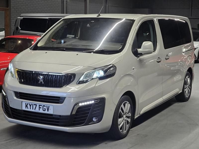 Used Peugeot Traveller Allure 175 HP (128 kW) 2017 Beige MPV